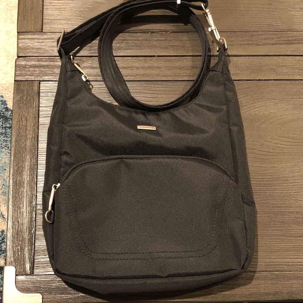 Travelon Anti-Theft Black Messenger Bags